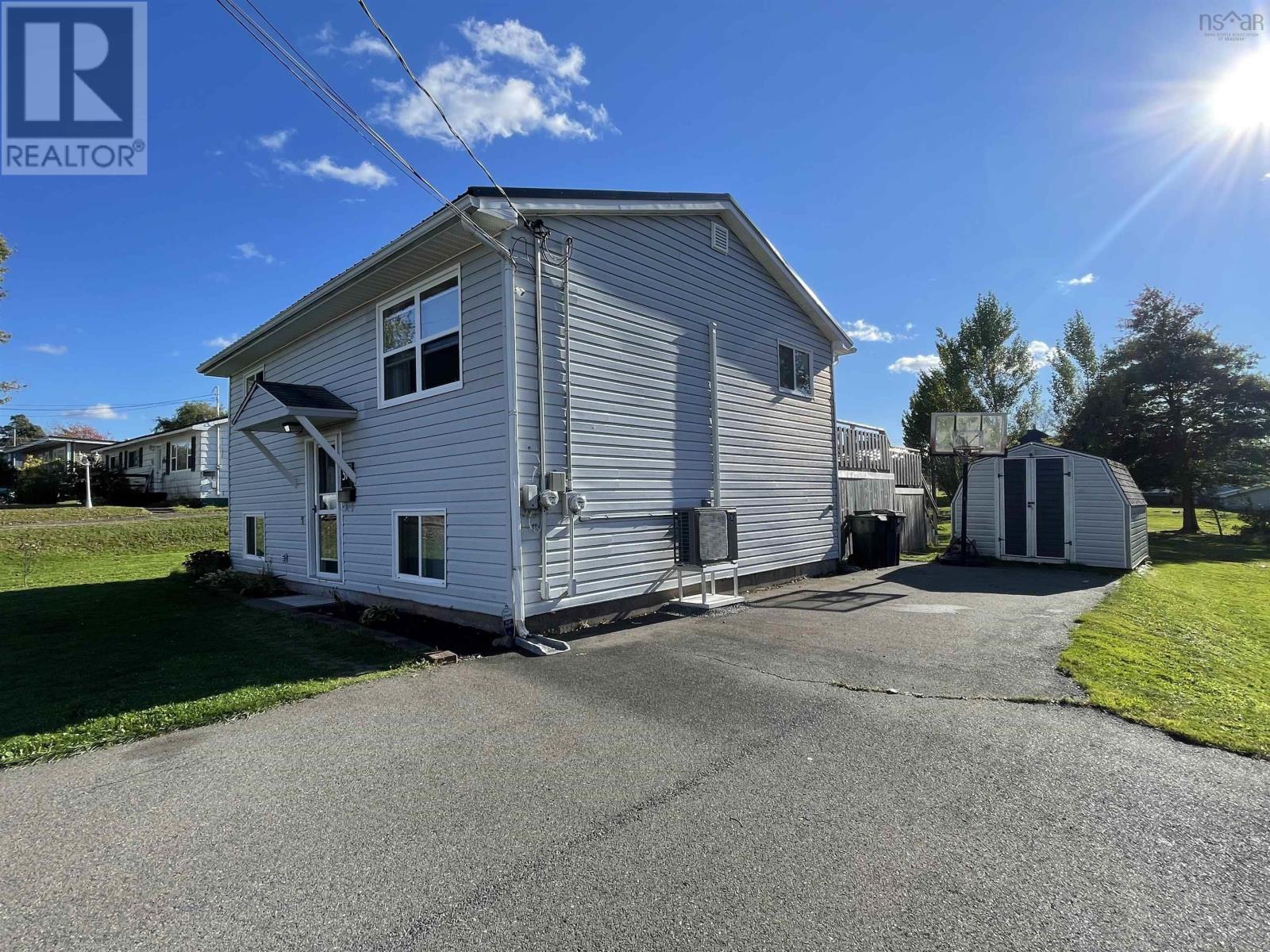 51 Charles Street, Amherst, Nova Scotia  B4H 4T6 - Photo 3 - 202424601