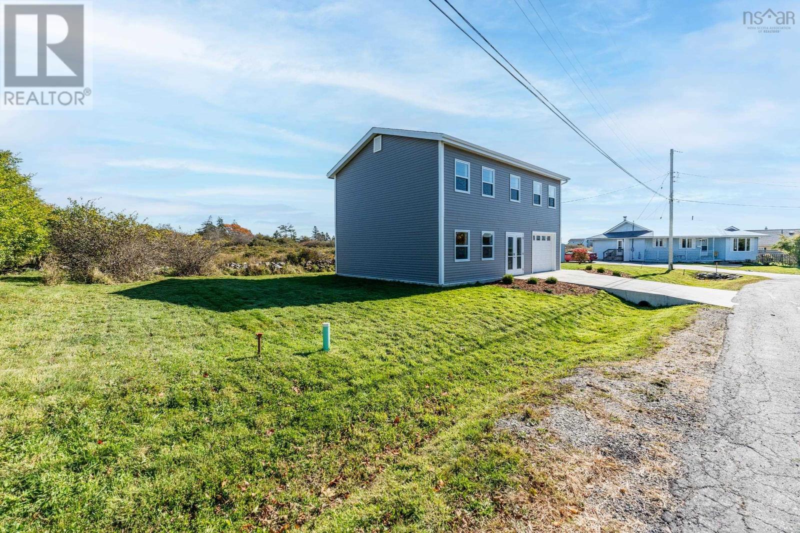 17 Hood Crescent, Yarmouth, Nova Scotia  B5A 4H6 - Photo 8 - 202424938