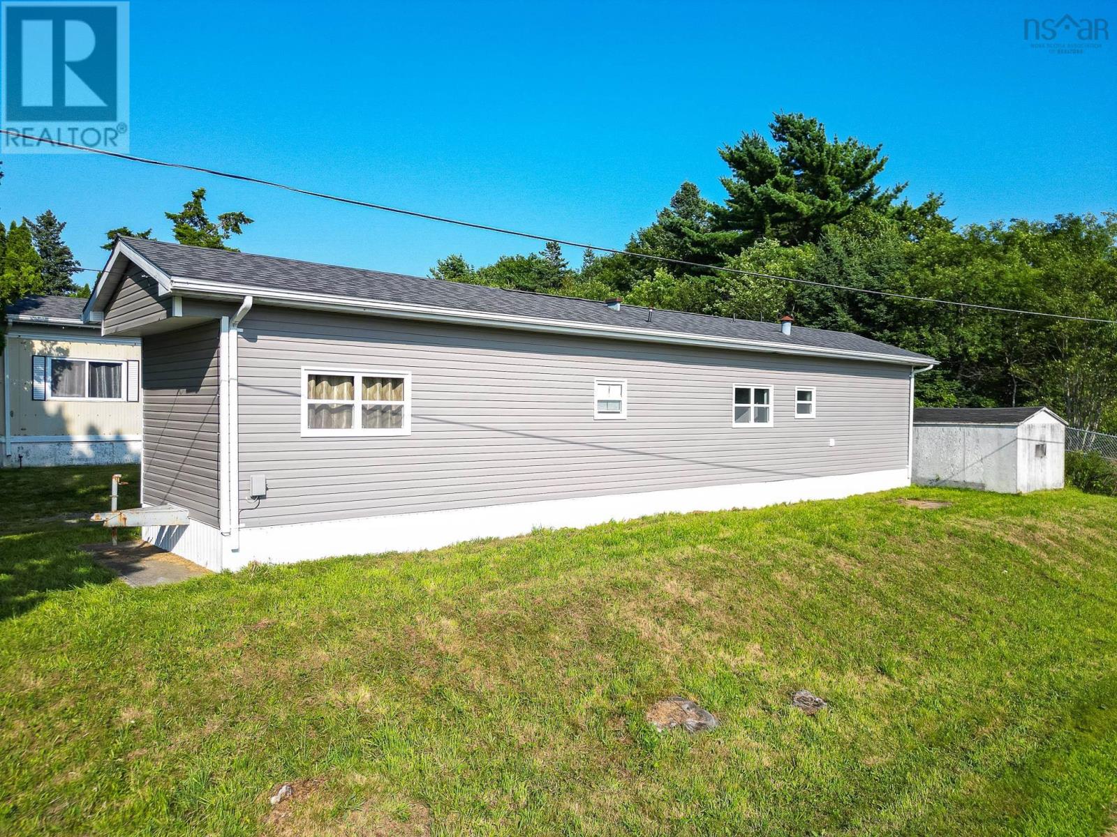 30 Commission Street, Shelburne, Nova Scotia  B0T 1W0 - Photo 9 - 202425062