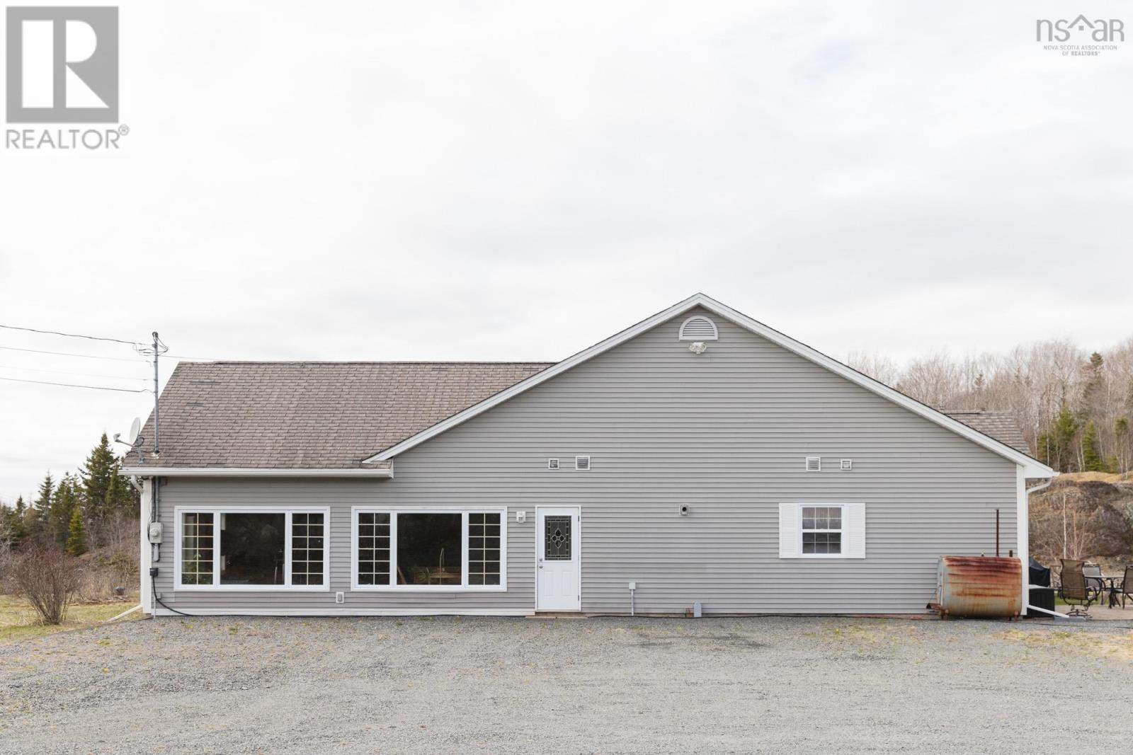 315 Highway 1, Mount Uniacke, Nova Scotia  B0N 1Z0 - Photo 5 - 202425173