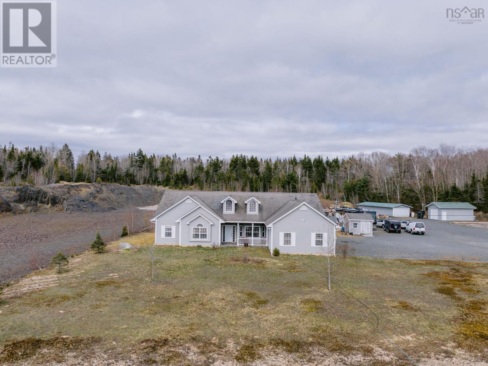 315 Highway 1, Mount Uniacke, Nova Scotia  B0N 1Z0 - Photo 6 - 202425173