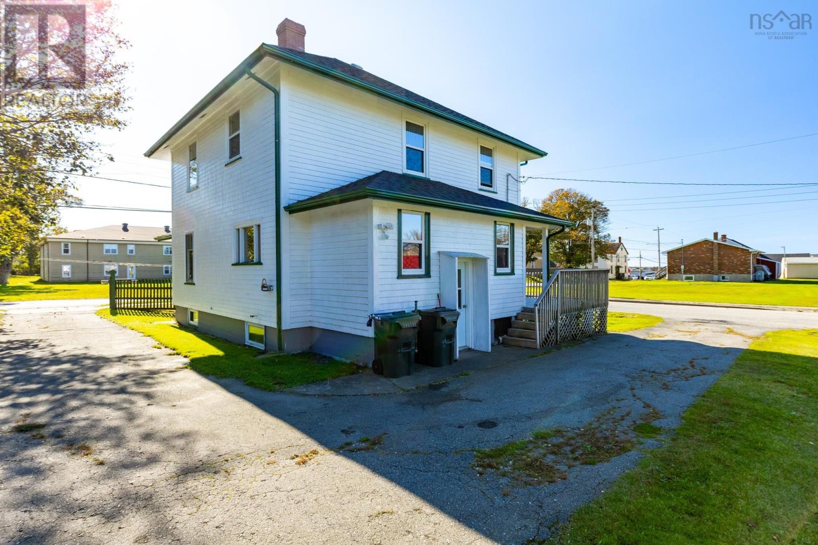 36 Argyle Street, Yarmouth, Nova Scotia  B5A 3W2 - Photo 39 - 202425418