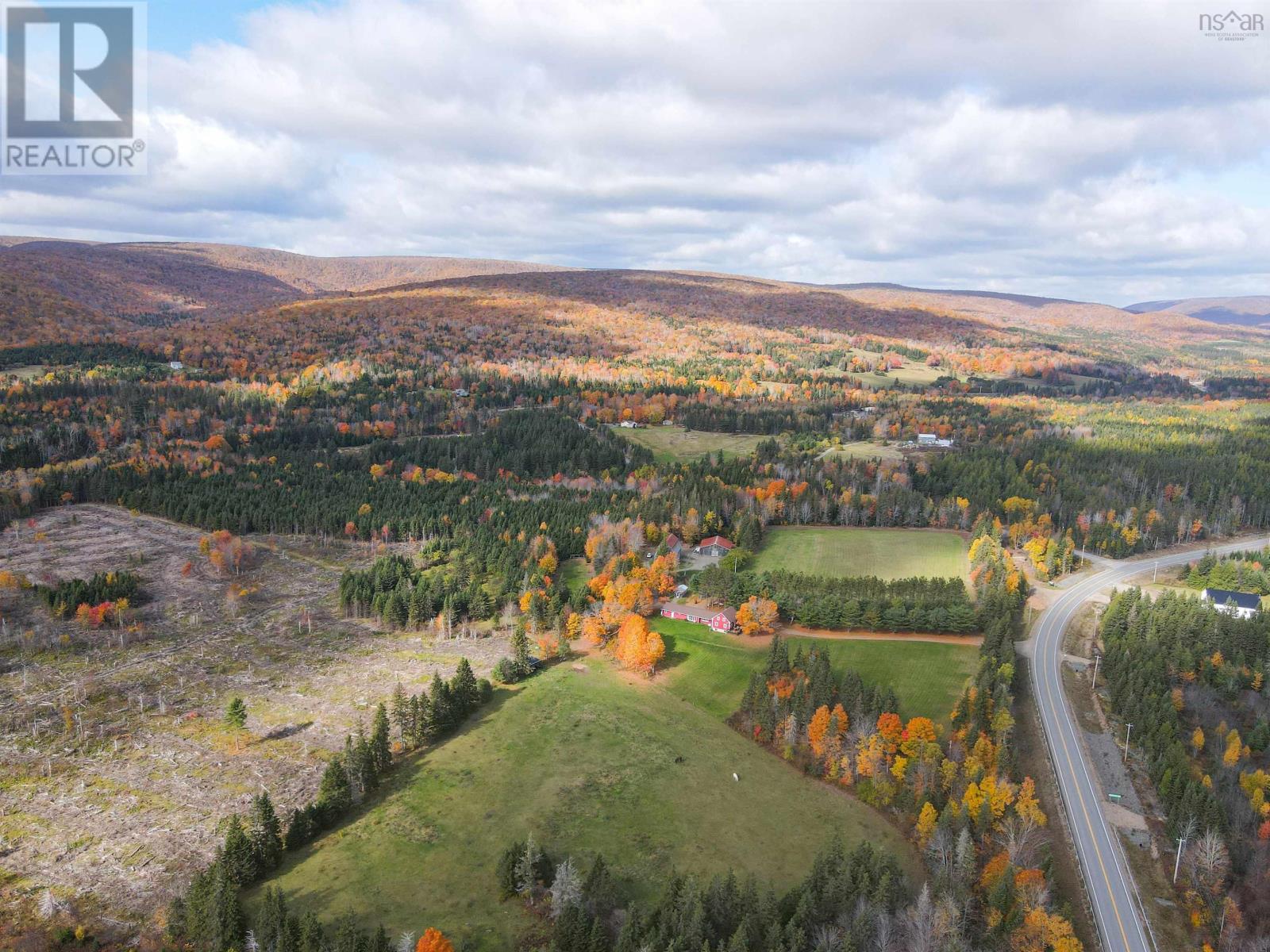 2639 Cabot Trail, Middle River, Nova Scotia  B0E 1B0 - Photo 50 - 202425434