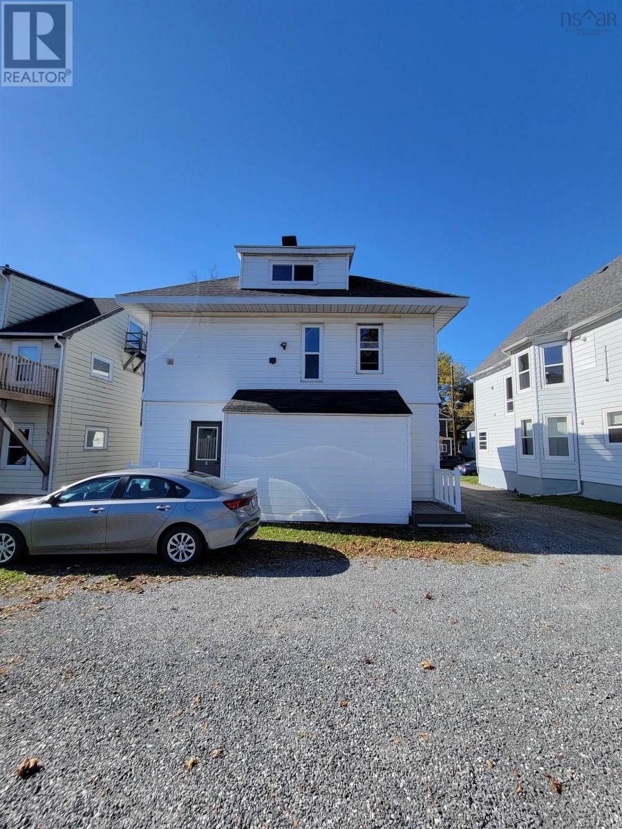 273 Bentinck Street, Sydney, Nova Scotia  B1P 1H1 - Photo 2 - 202425532