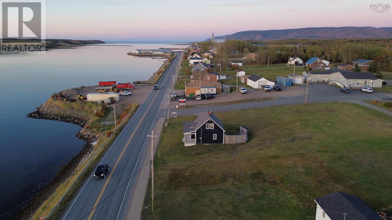 14962 Cabot Trail, Chéticamp, Nova Scotia  B0E 1H0 - Photo 15 - 202425535