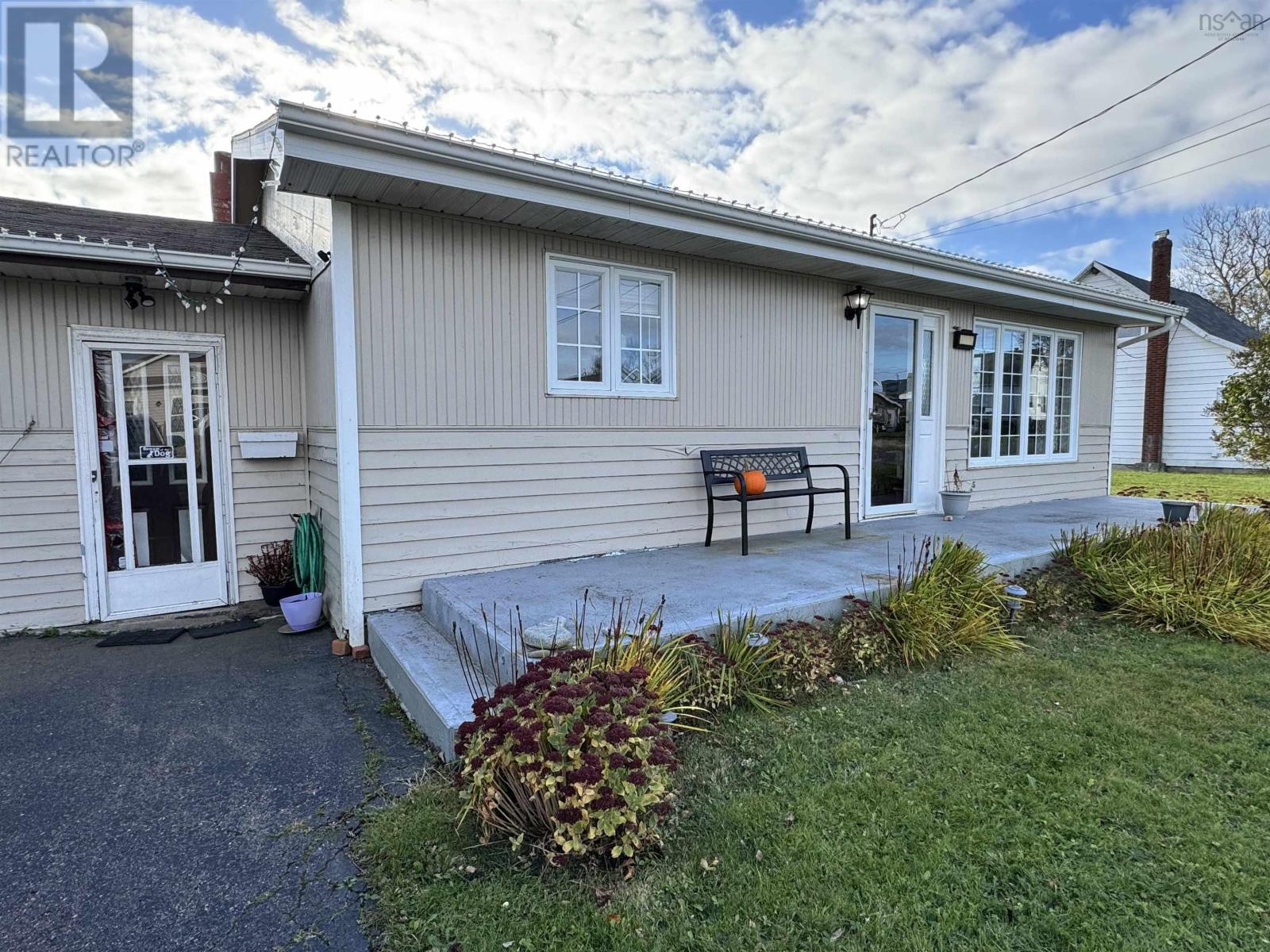 44 Duncan Street, Glace Bay, Nova Scotia  B1A 2L6 - Photo 30 - 202425708