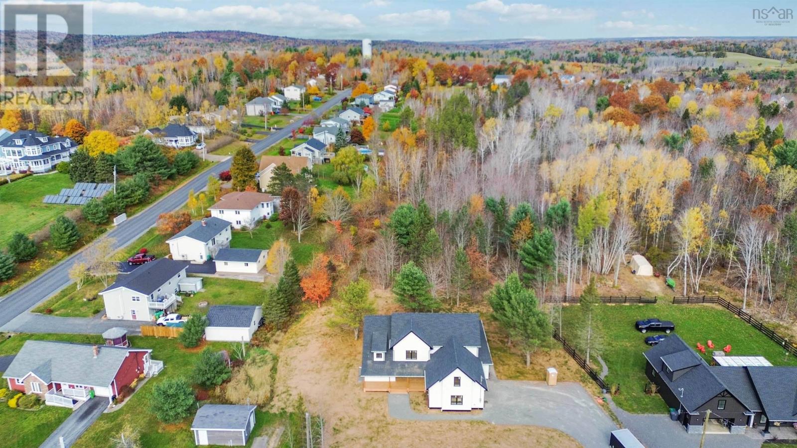 410 Falmouth Back Road, Falmouth, Nova Scotia  B0P 1L0 - Photo 11 - 202425766