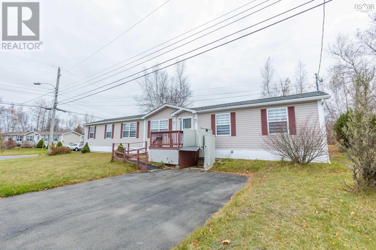 58 Pinehurst Street, Amherst, Nova Scotia  B4H 4X4 - Photo 3 - 202425808