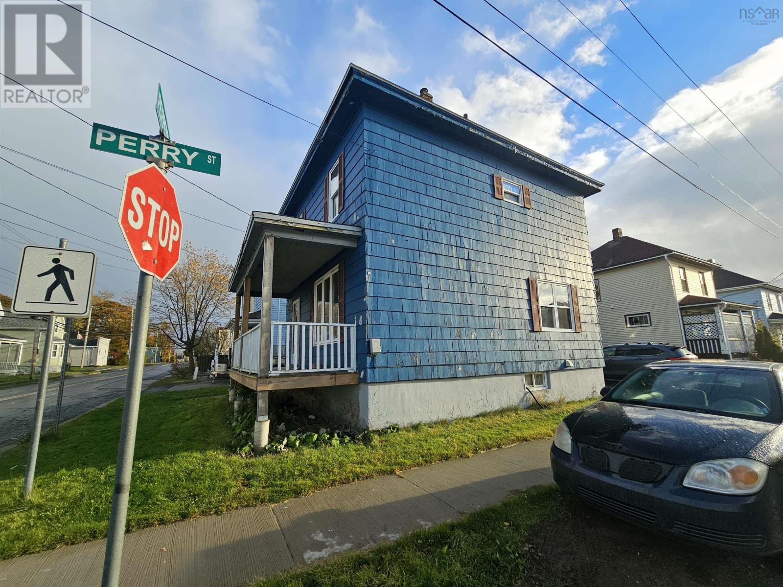 40 Peppett Street, North Sydney, Nova Scotia  B2A 2N3 - Photo 2 - 202425931