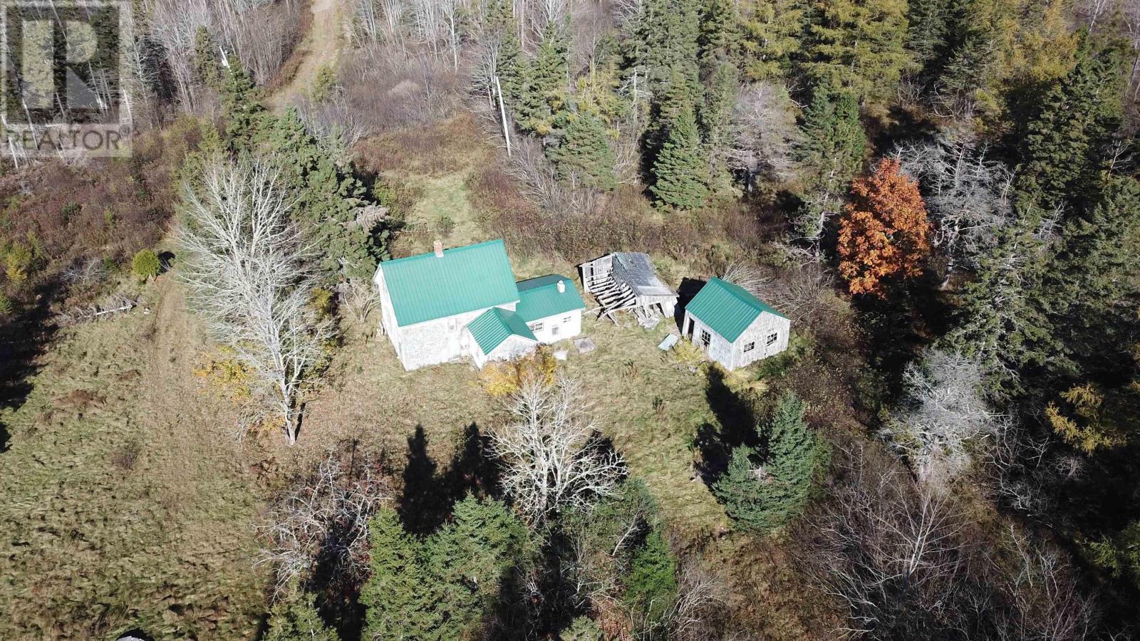 295 Gate Road, Elderbank, Nova Scotia  B0N 1K0 - Photo 13 - 202426029