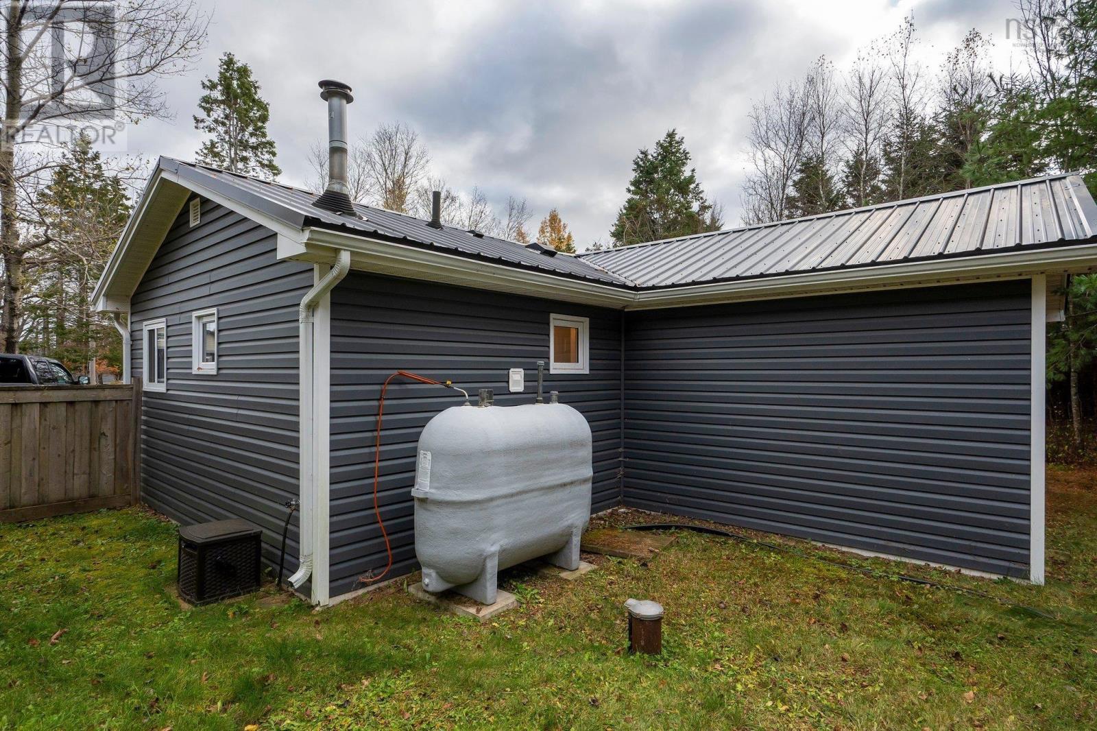 432 Salmon River Road, Valley, Nova Scotia  B6L 4E4 - Photo 44 - 202426043