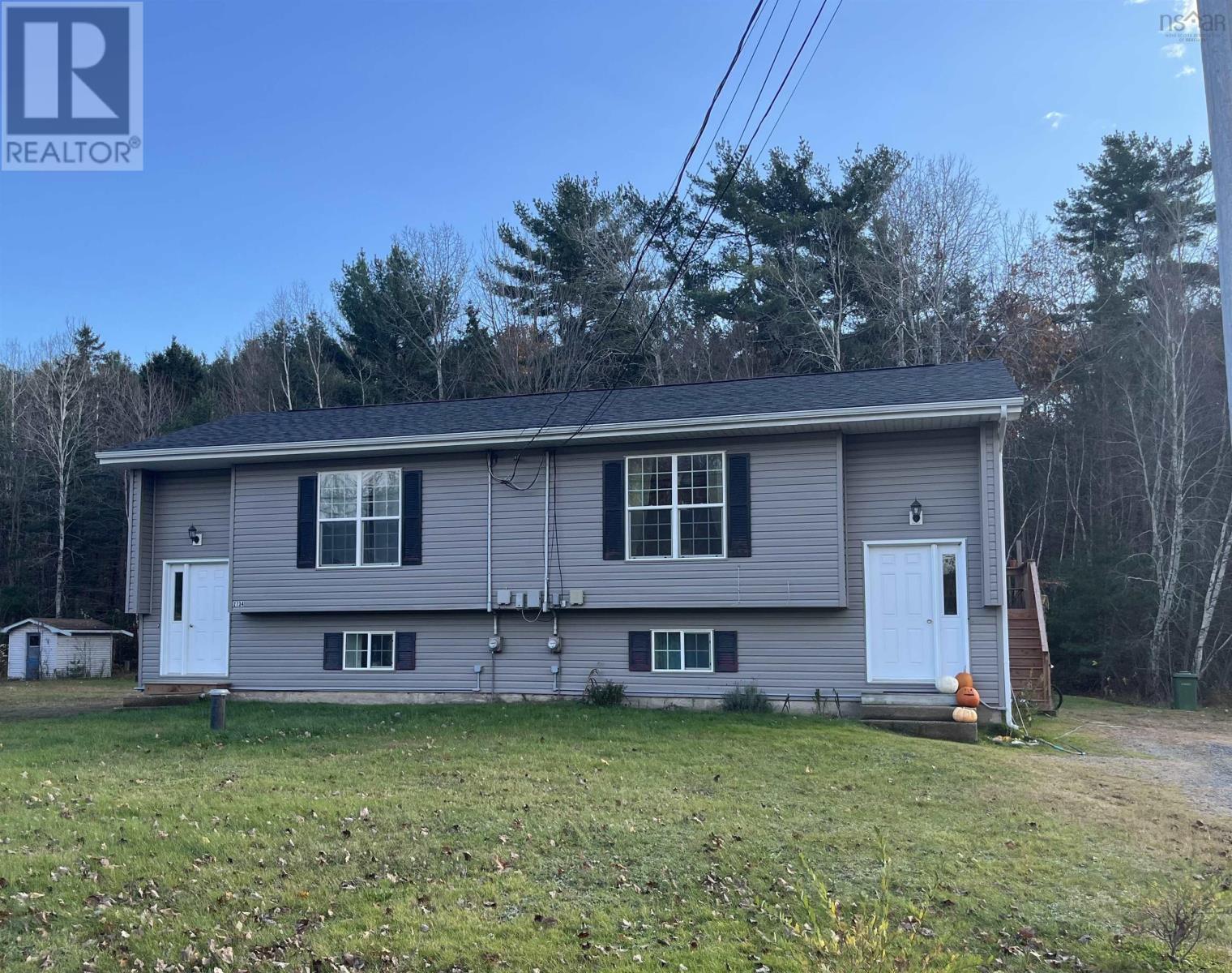 2732-2734 Lovett Road, Coldbrook, Nova Scotia  B4R 1A5 - Photo 6 - 202426166