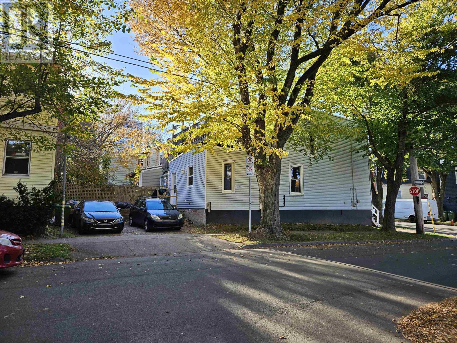 5656 Bloomfield Street, Halifax, Nova Scotia  B3K 1T2 - Photo 4 - 202426584