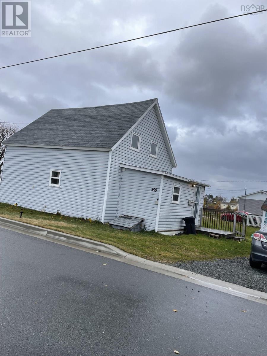 358 Douglas Avenue, Glace Bay, Nova Scotia  B1A 1C4 - Photo 3 - 202426648