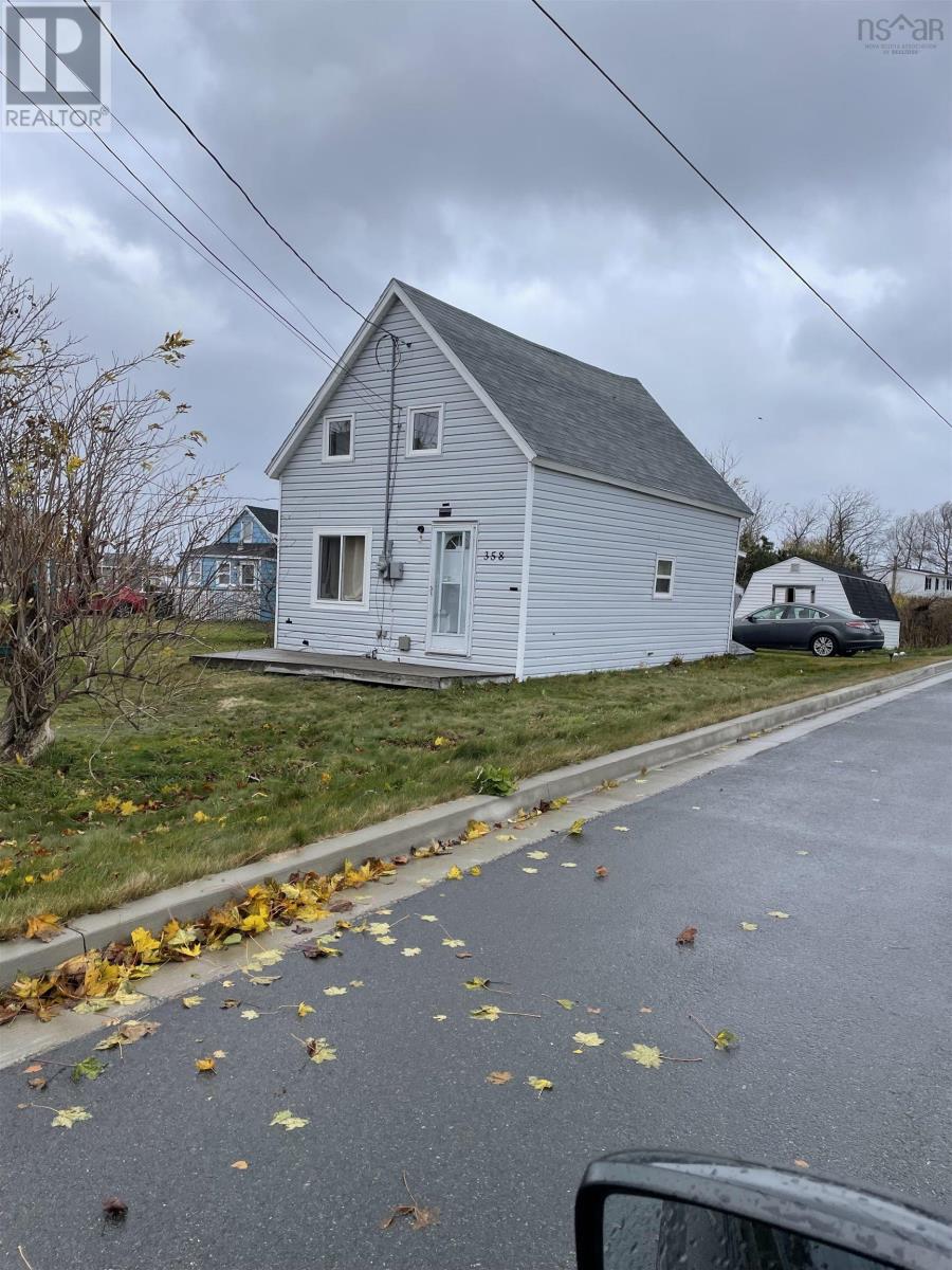 358 Douglas Avenue, Glace Bay, Nova Scotia  B1A 1C4 - Photo 4 - 202426648