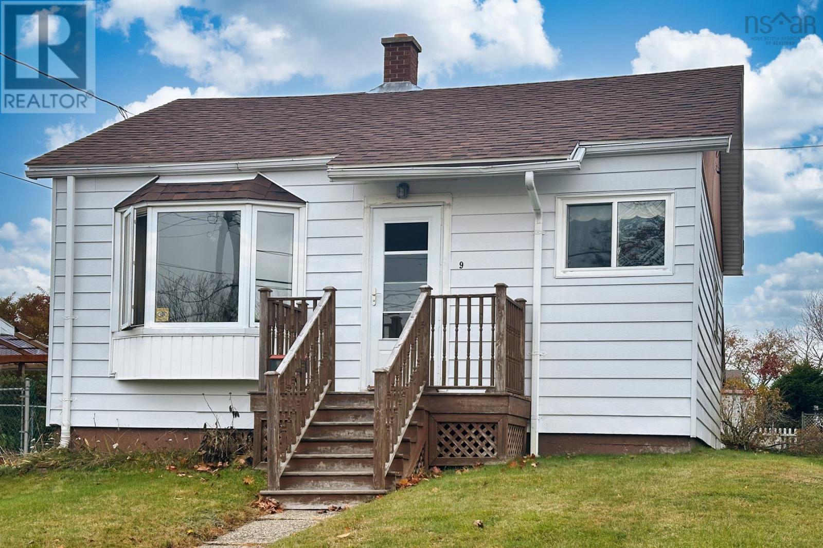 9 Stairs Street, Dartmouth, Nova Scotia  B3A 3E8 - Photo 2 - 202426748