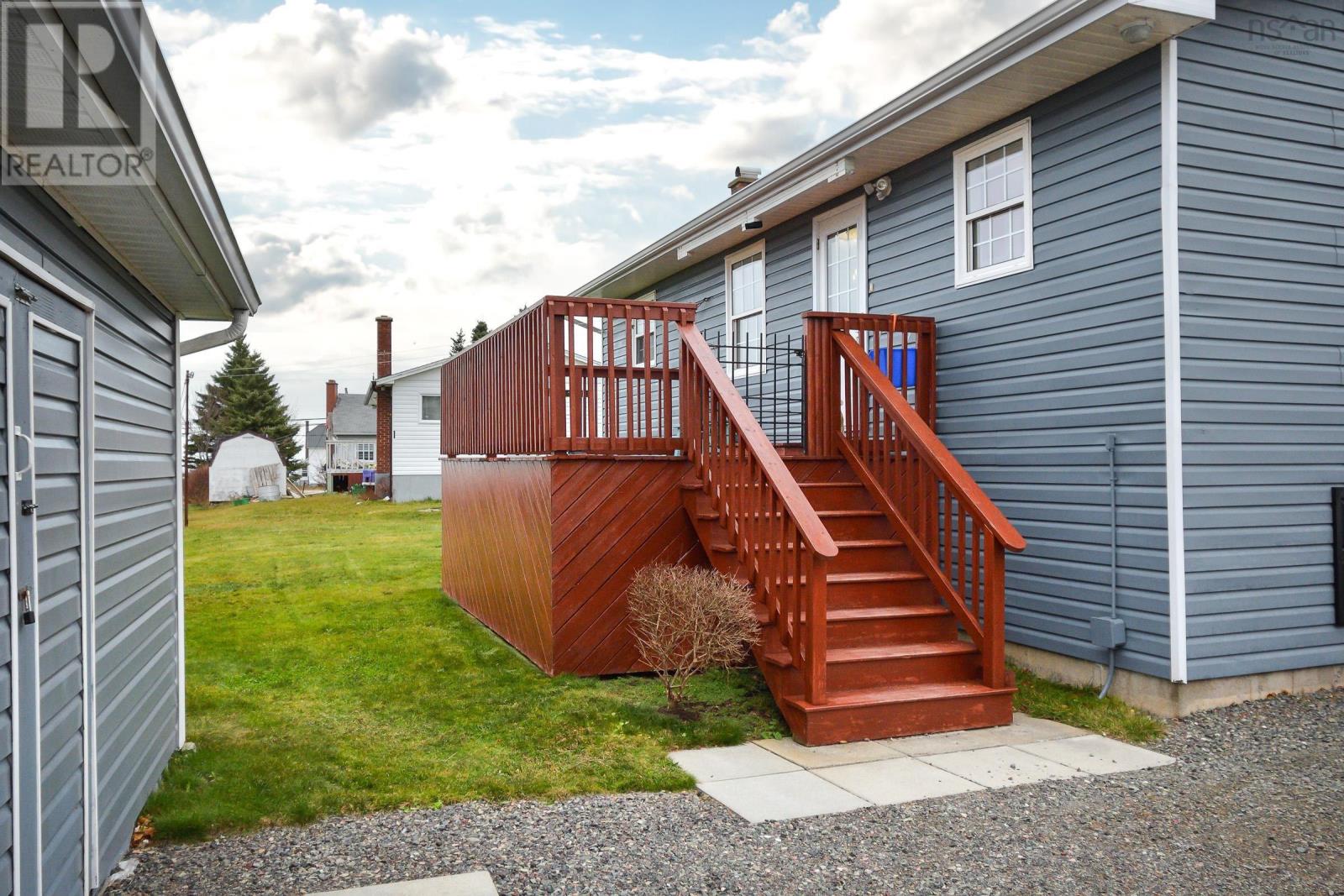 16 Macneils Lane, New Waterford, Nova Scotia  B1H 2T5 - Photo 25 - 202426755