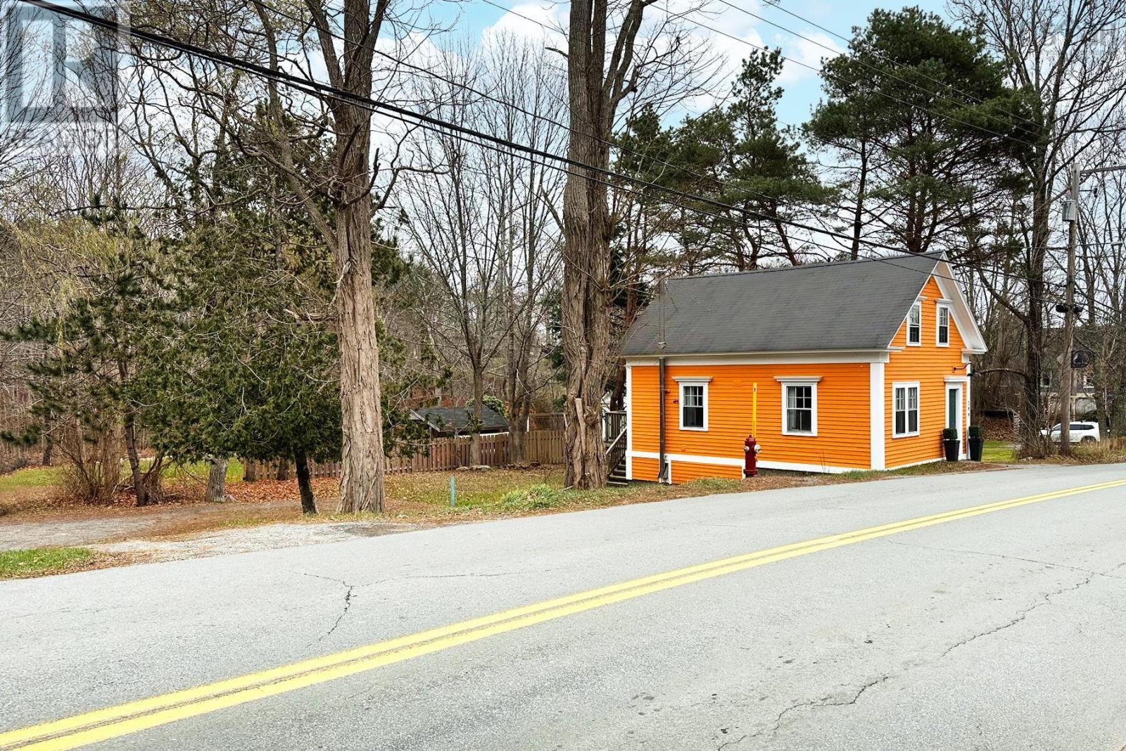 299 Main Street, Mahone Bay, Nova Scotia  B0J 2E0 - Photo 5 - 202427112