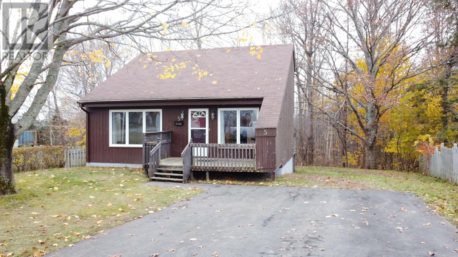 5 Colonial Crescent, New Minas, Nova Scotia  B4N 4M6 - Photo 2 - 202427135