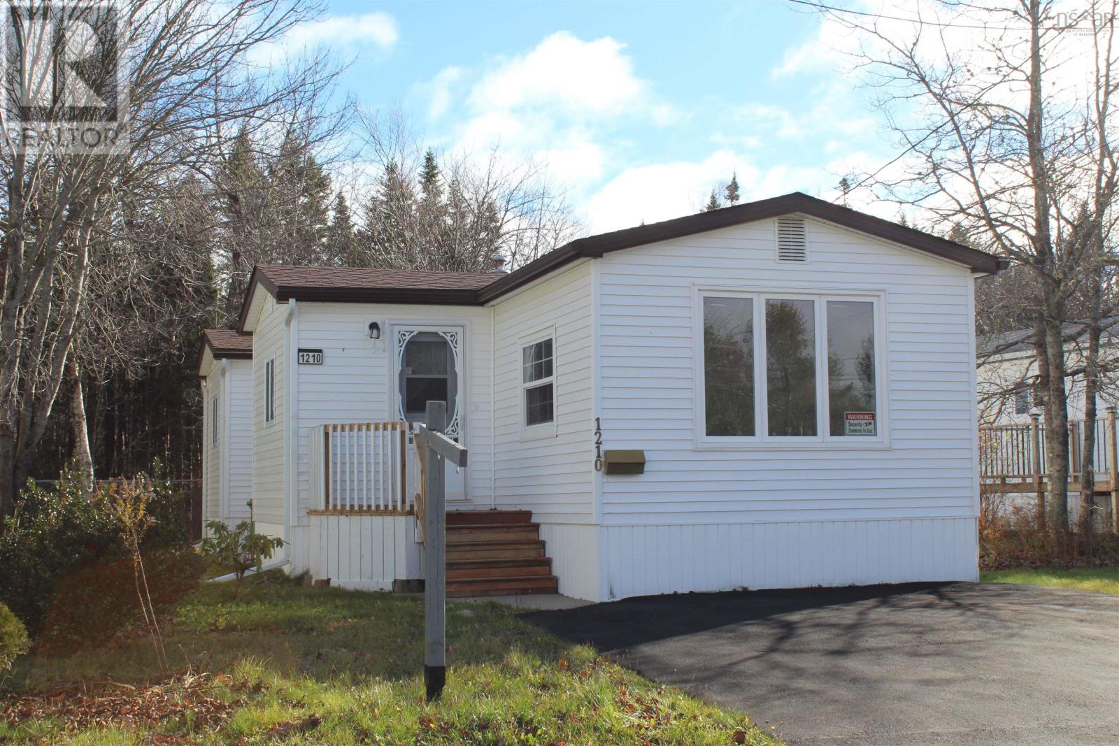 1210 Susan Drive, Beaver Bank, Nova Scotia  B4E 1P1 - Photo 4 - 202427458