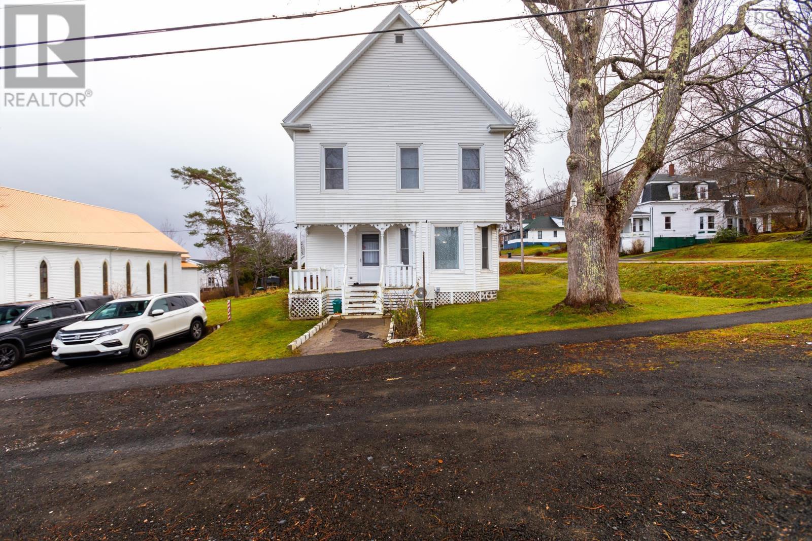 19 Prince William Street, Digby, Nova Scotia  B0V 1A0 - Photo 2 - 202427488