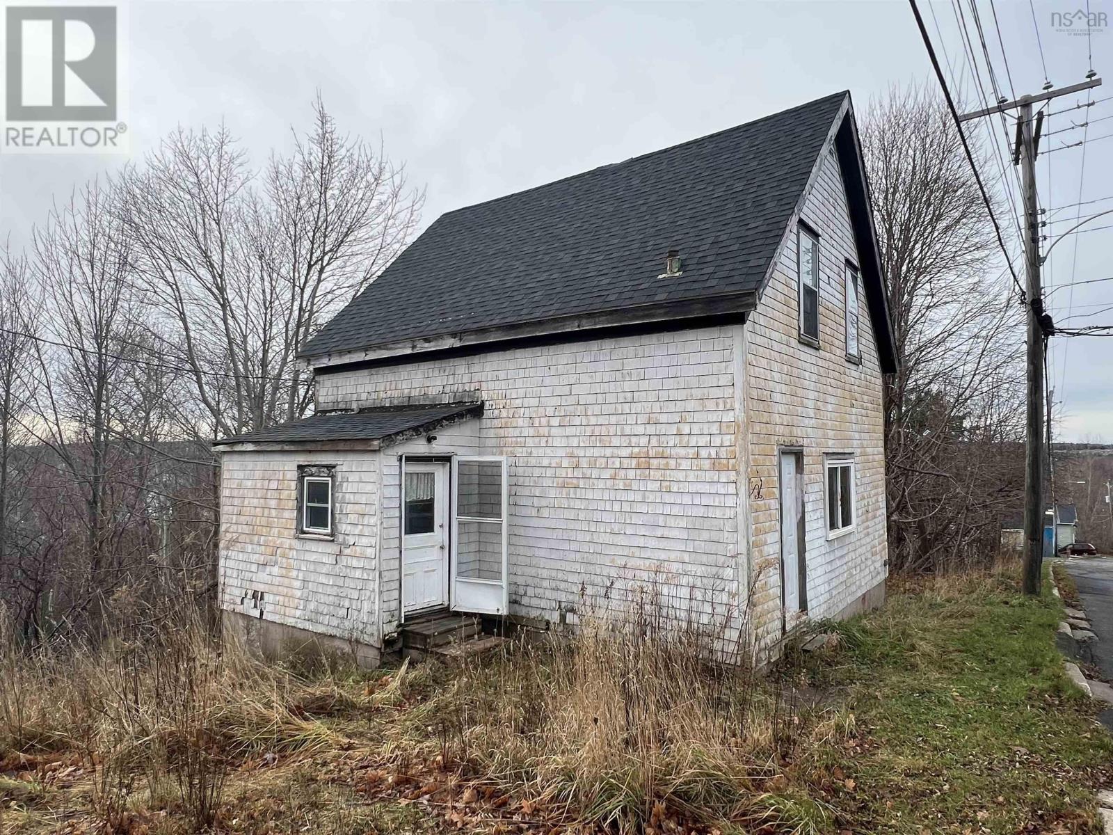 30 Oak Street, Trenton, Nova Scotia  B0K 1X1 - Photo 2 - 202427498