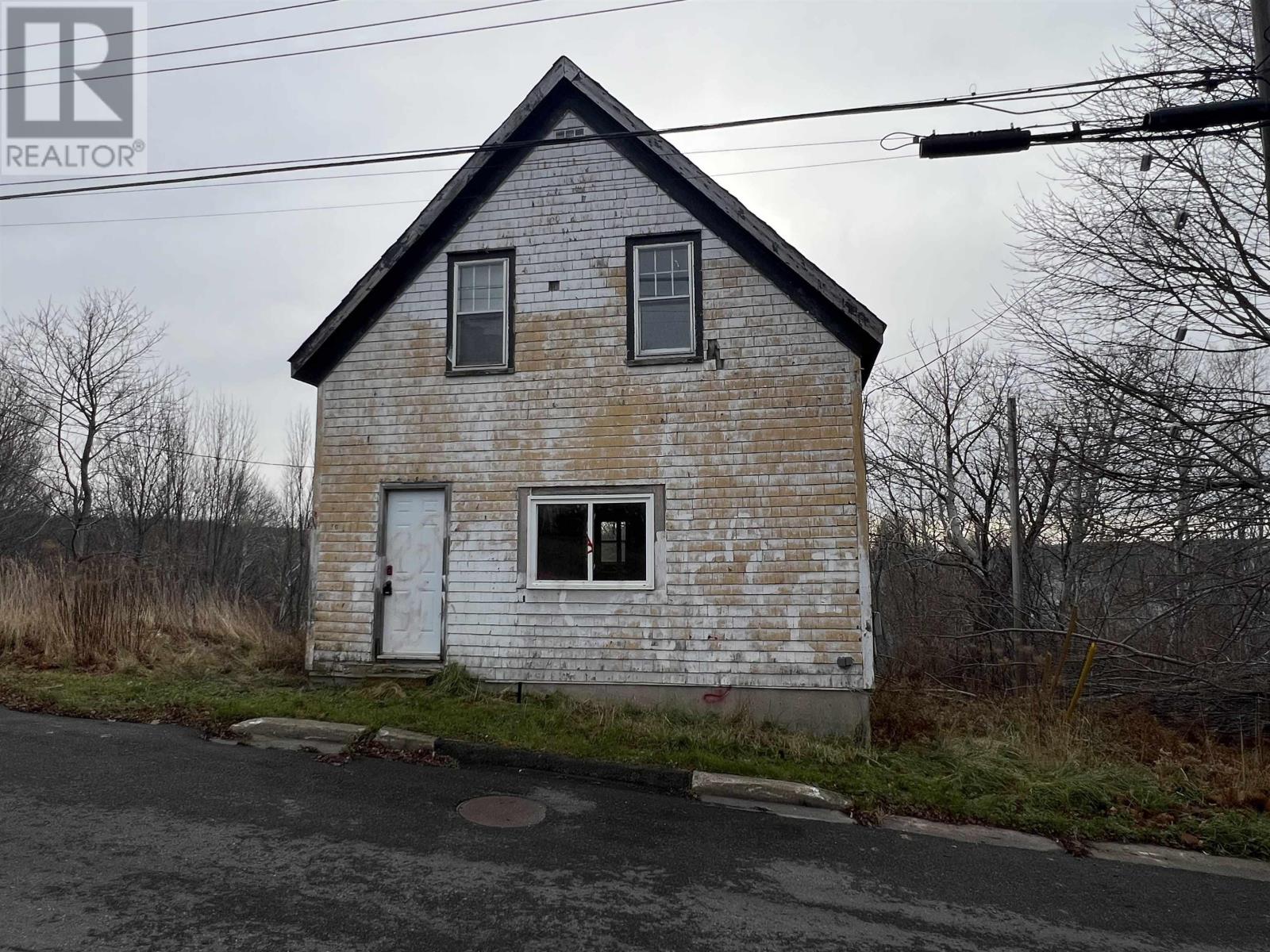 30 Oak Street, Trenton, Nova Scotia  B0K 1X1 - Photo 3 - 202427498