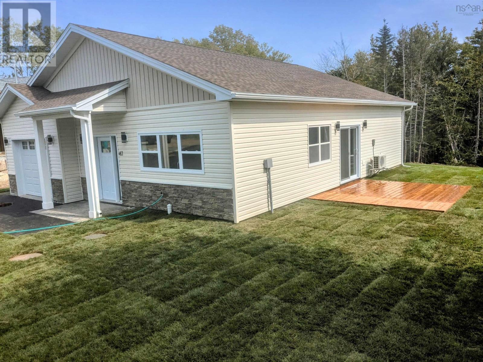 41 Shadebush Walk, Meadow Ridge Estates, Upper Sackville, Nova Scotia  B4E 0S4 - Photo 2 - 202427853