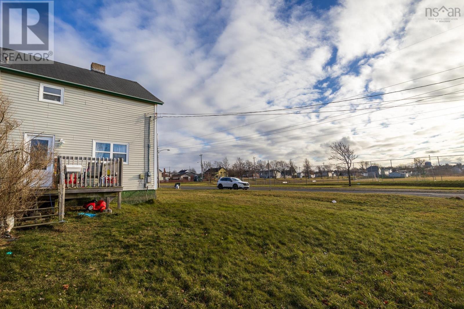 524 Second Street, New Waterford, Nova Scotia  B1H 3A6 - Photo 4 - 202428027