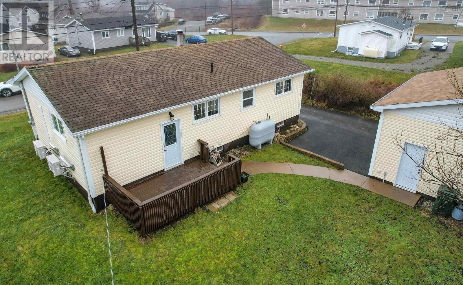 6 Bluewater Drive, Glace Bay, Nova Scotia  B1A 3S8 - Photo 4 - 202428184