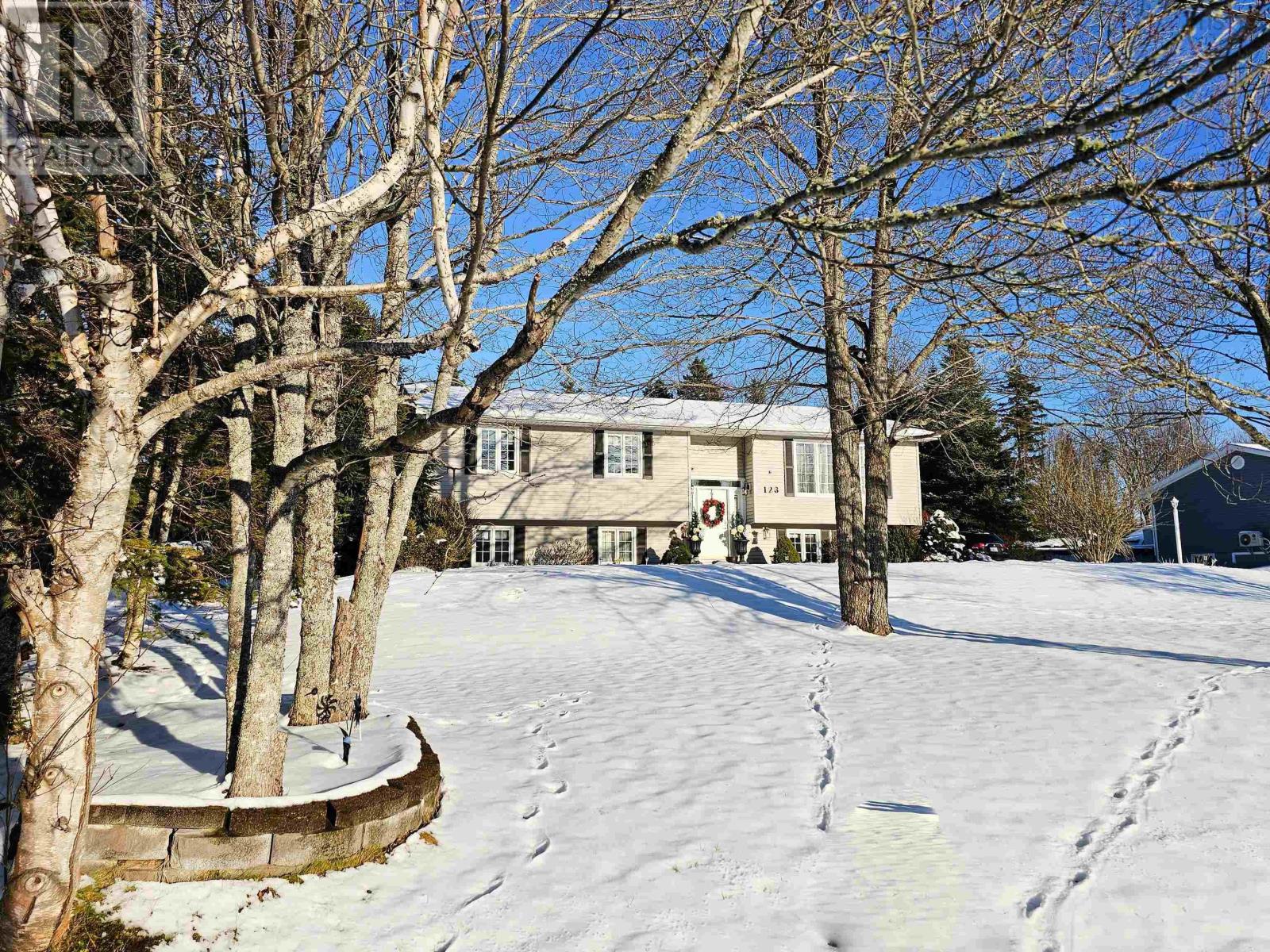 128 Terrabella Lane, Valley, Nova Scotia  B6L 2W2 - Photo 2 - 202428586