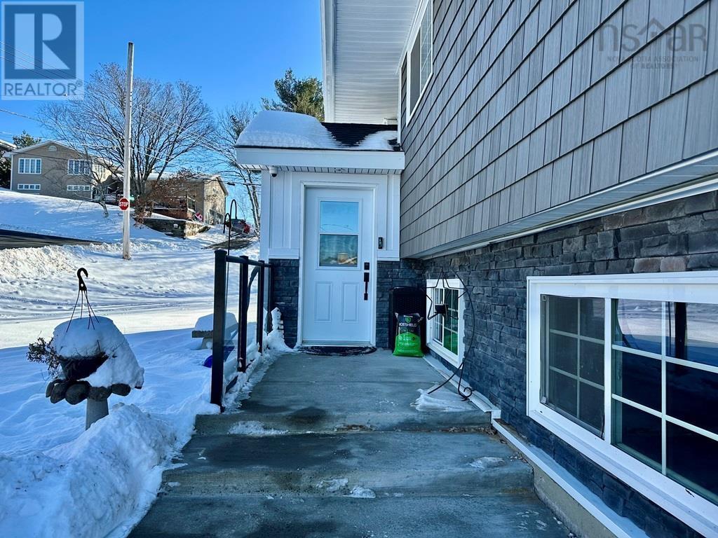 6 Second Avenue, Middle Sackville, Nova Scotia  B4E 1B5 - Photo 2 - 202500006