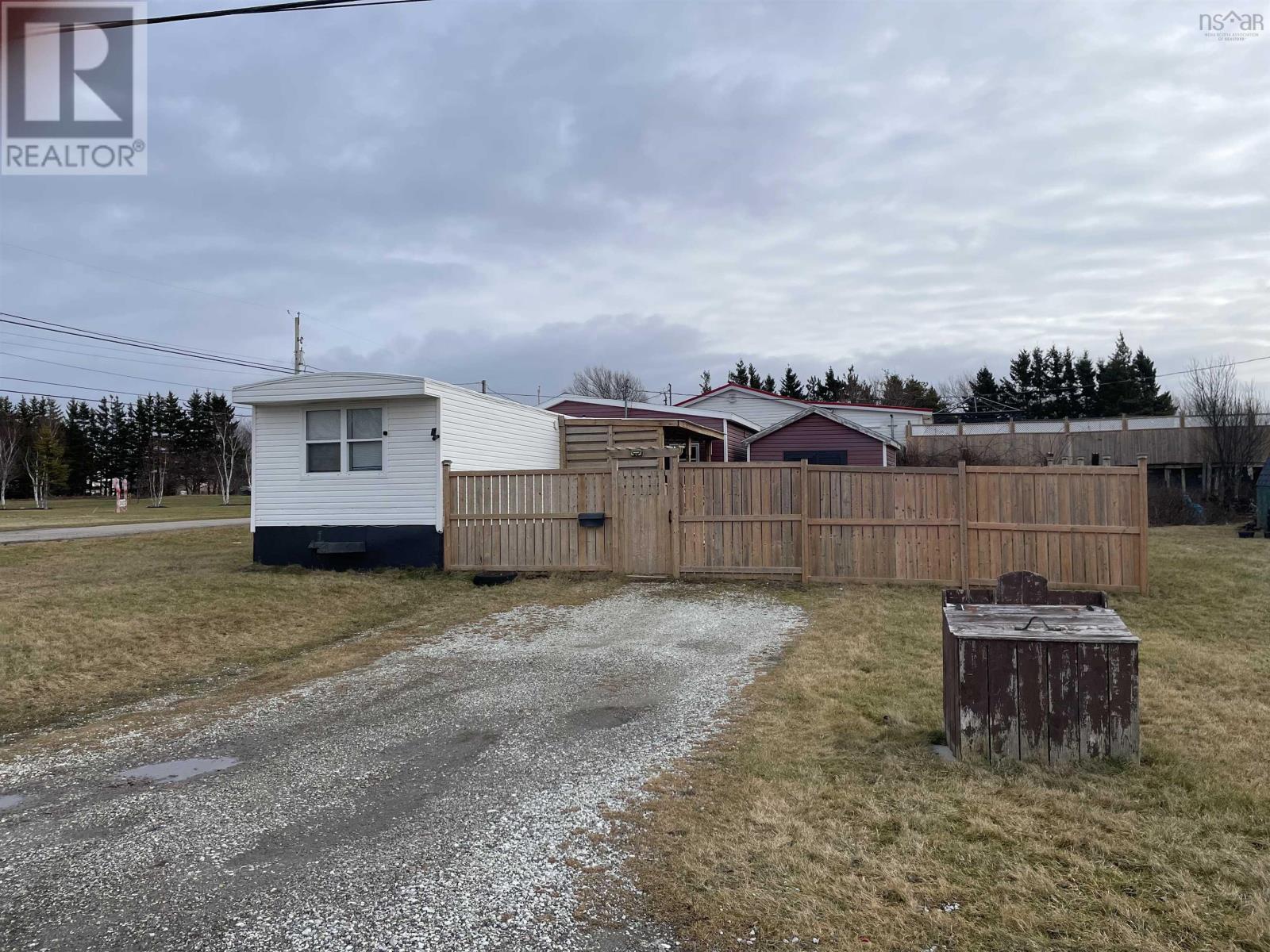 1 Depersio Street, Sydney Mines, Nova Scotia  B1V 2Z7 - Photo 6 - 202500214