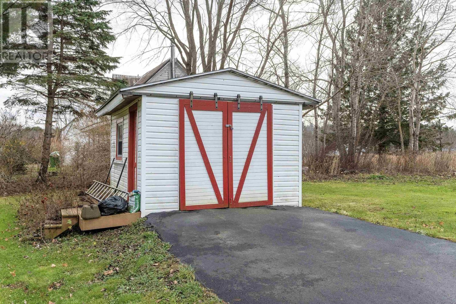 1061 Greenwood Road, South Greenwood, Nova Scotia  B0P 1R0 - Photo 2 - 202500219