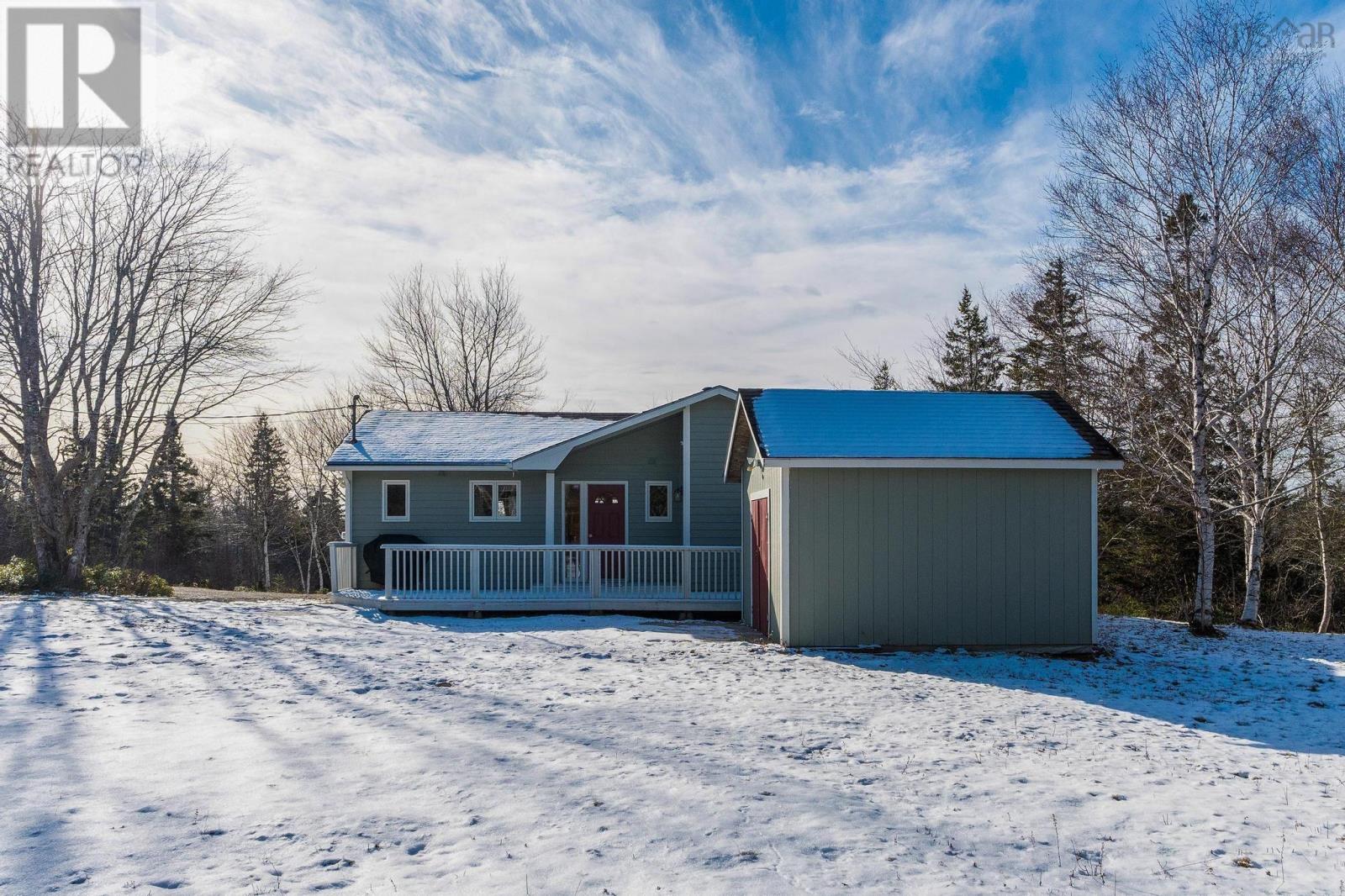 57 Somerset Drive, Sable River, Nova Scotia  B0T 1V0 - Photo 4 - 202500601