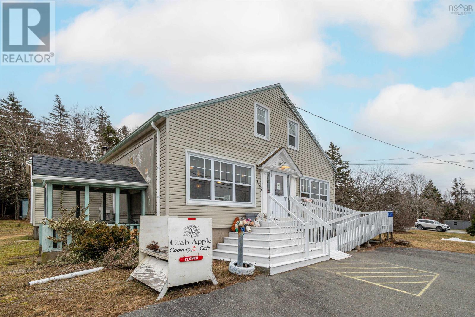 11377 Peggys Cove Road, Seabright, Nova Scotia  B3Z 2Z3 - Photo 2 - 202501026