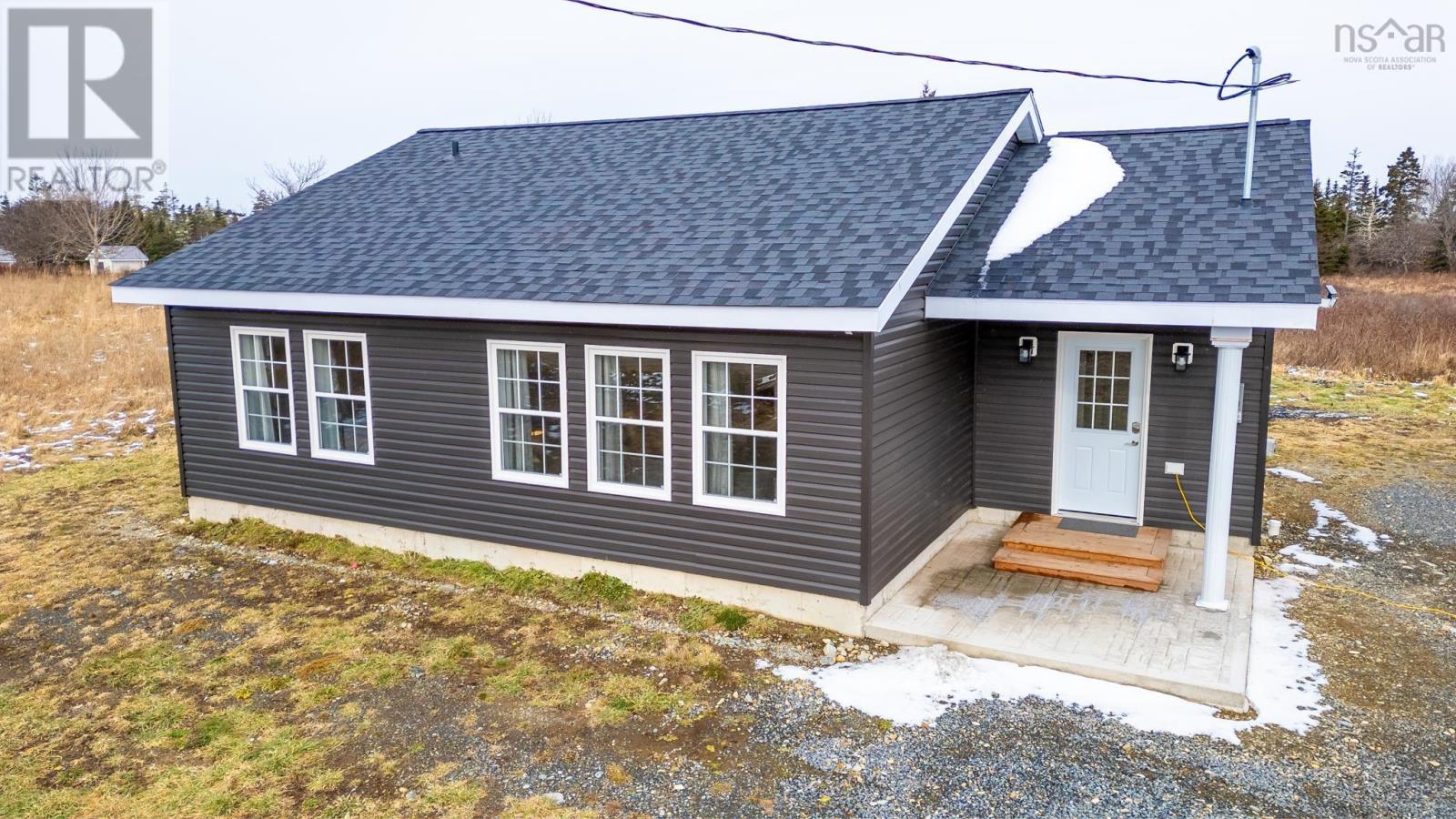 28 Franks Road, West Pubnico, Nova Scotia  B0W 3S0 - Photo 1 - 202501061