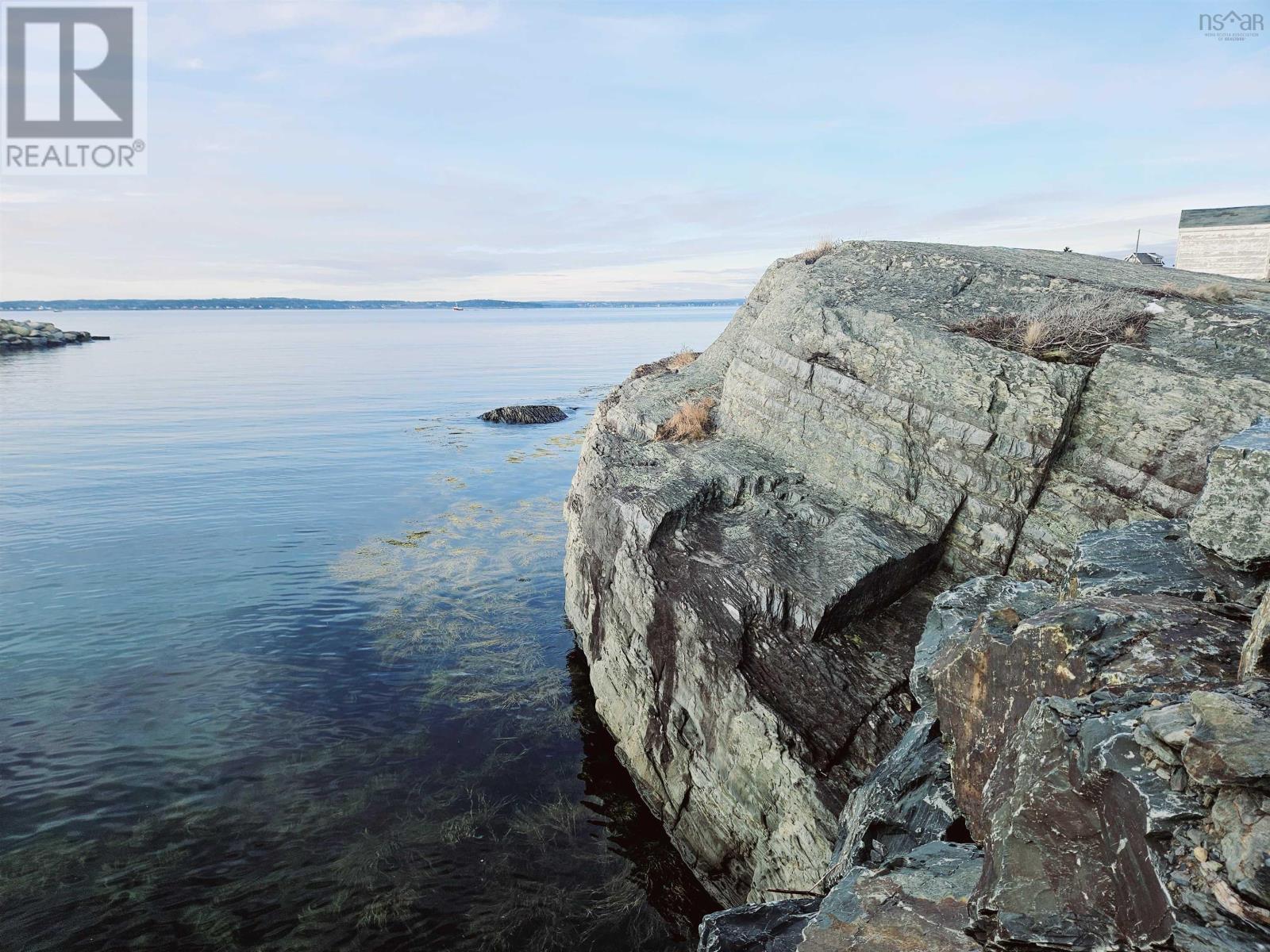 91 The Point Road, Blue Rocks, Nova Scotia  B0J 2C0 - Photo 35 - 202501240