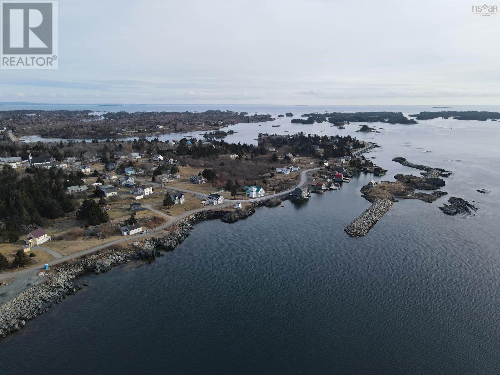 91 The Point Road, Blue Rocks, Nova Scotia  B0J 2C0 - Photo 5 - 202501240