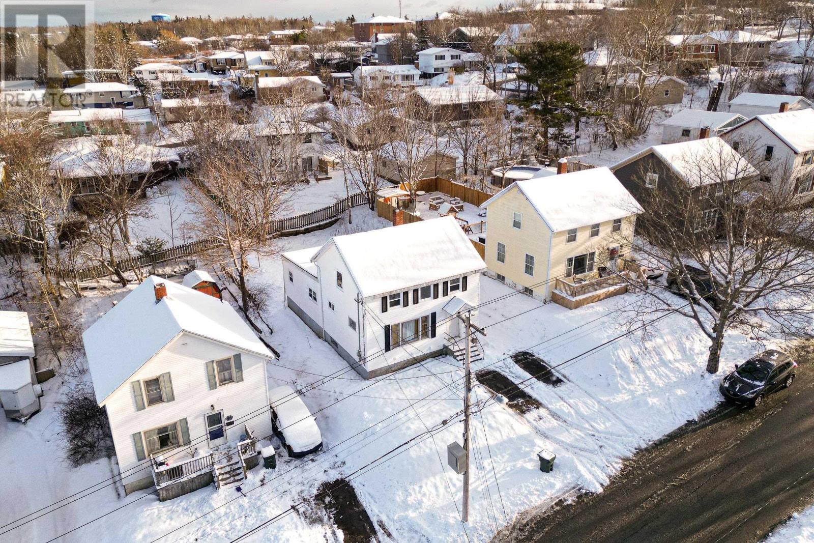 94 Harold Street, Sydney, Nova Scotia  B1P 3M1 - Photo 4 - 202501269