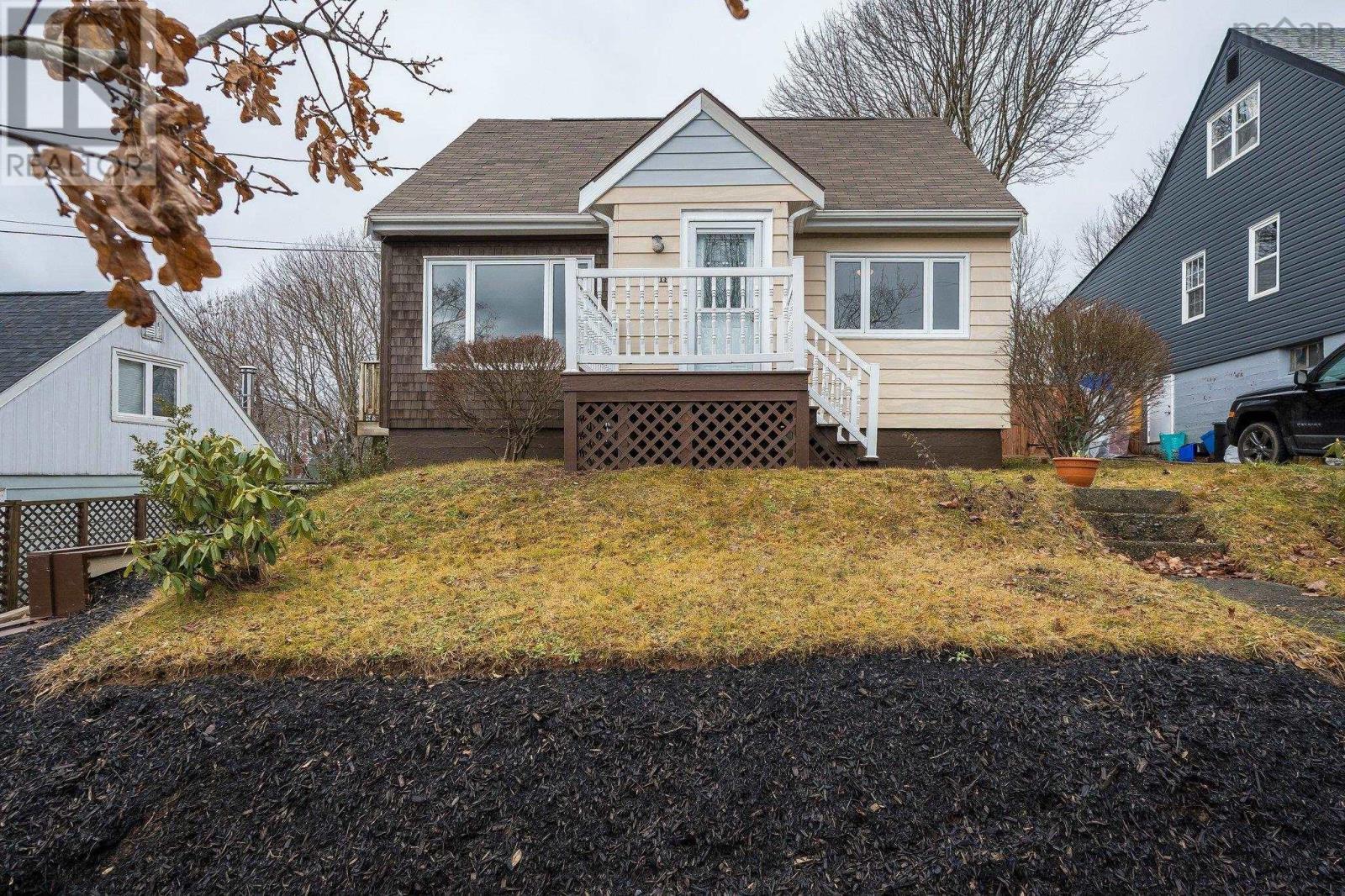 11 Frances Street, Dartmouth, Nova Scotia  B3A 3G9 - Photo 2 - 202501380