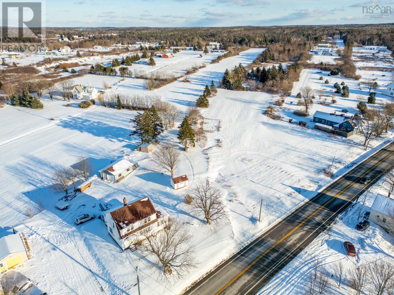 8882 Highway 1, Meteghan River, Nova Scotia  B0W 2L0 - Photo 10 - 202501422