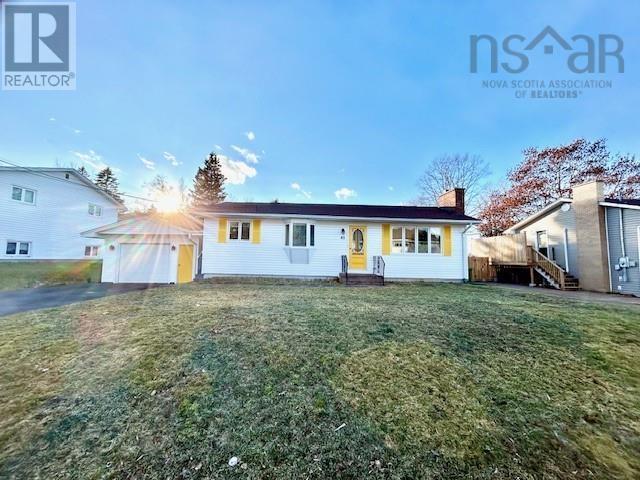 82 Laurie Street, Truro, Nova Scotia  B2N 4S7 - Photo 2 - 202501458